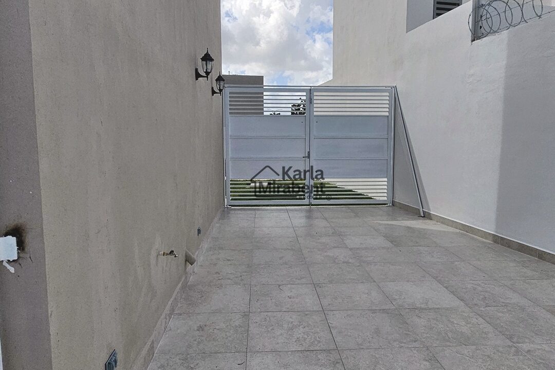 CASA EN RENTA ANDRIA POLIGONO SUR (8)