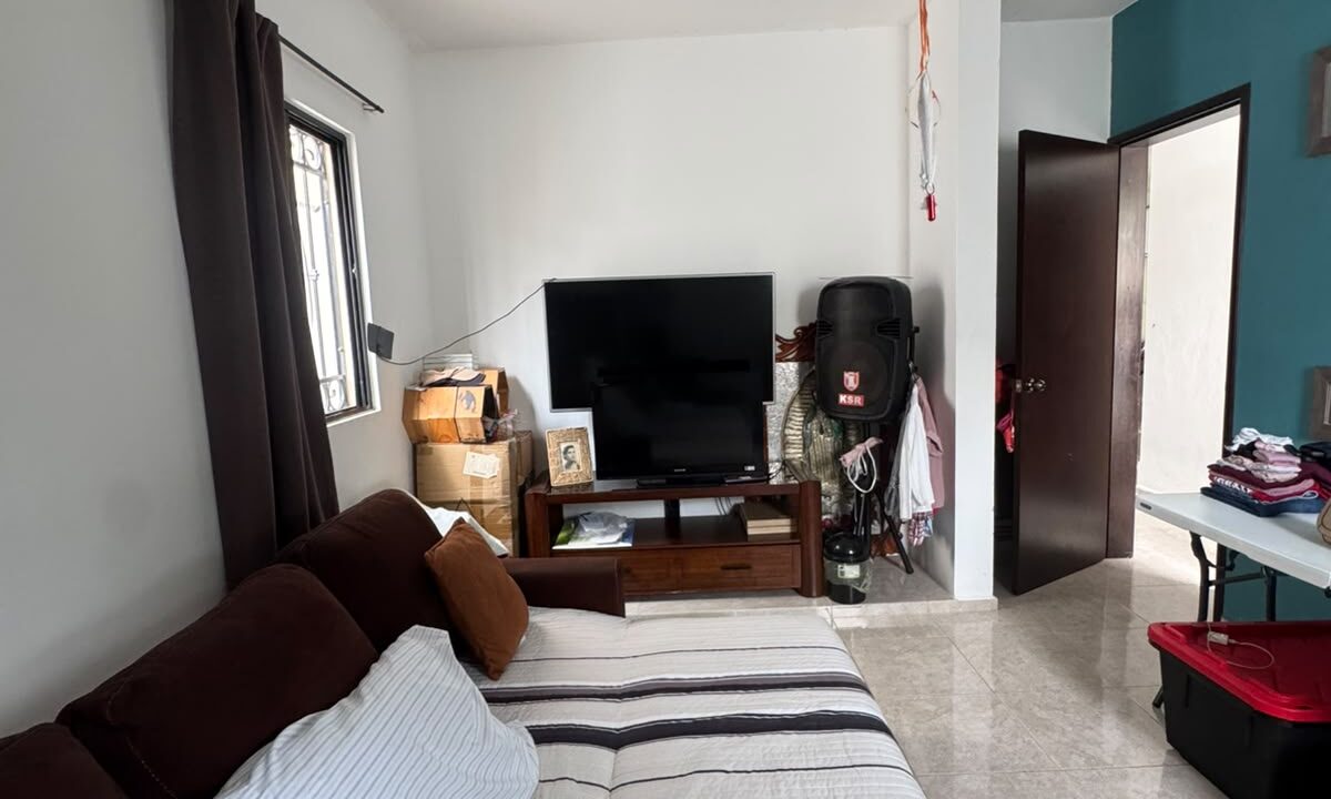 Casa en Venta en santa fe Cancun con recamara en planta baja y baño completo (13)