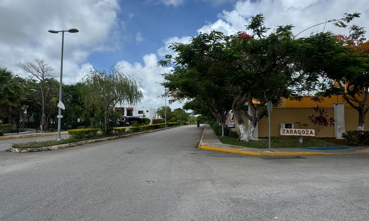 Casa en Venta en santa fe Cancun con recamara en planta baja y baño completo (2)